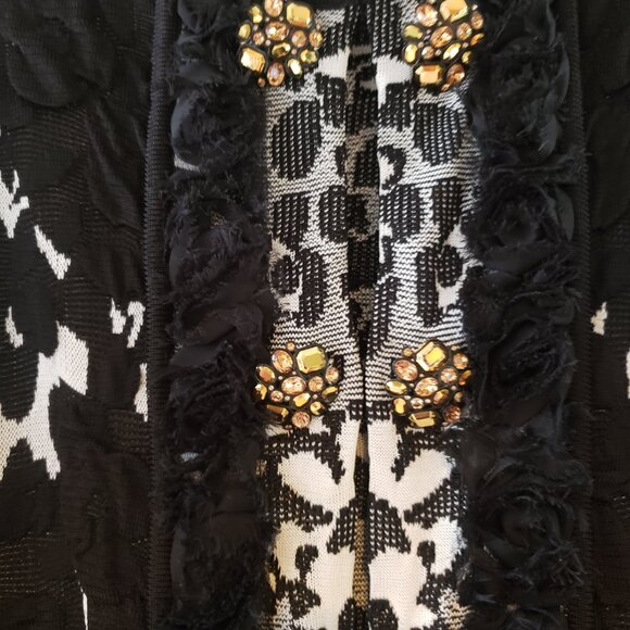 St John Couture Jacket/Sweater size 6 golden buttons and hidden hooks - Picture 9 of 15